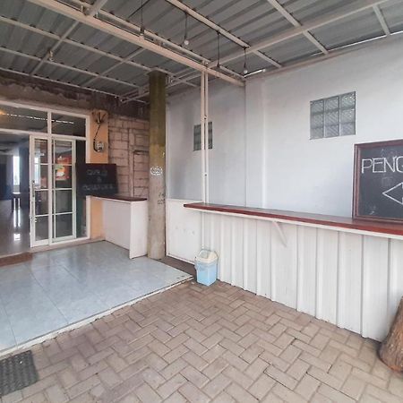 Delvia Bromo Homestay Mitra Reddoorz Pasuruan Exterior photo